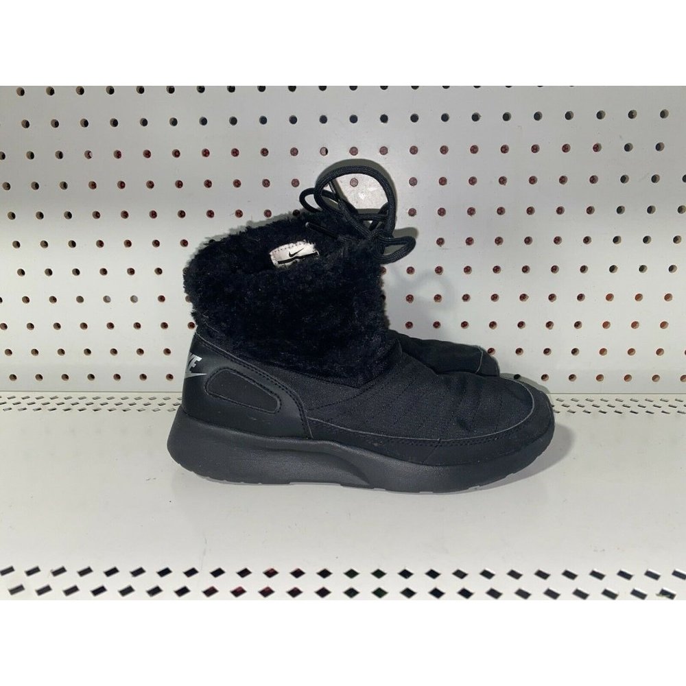 Nike Kaishi High Womens Insulated Winter Snow Boots Size 6 Black 807195-001